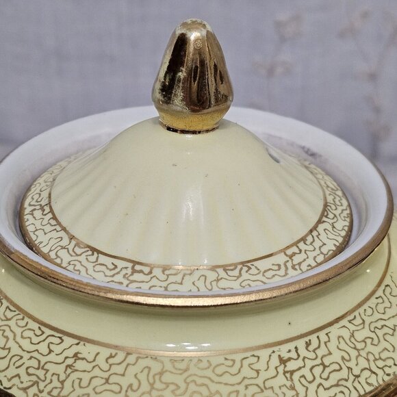 HALL Yellow Pottery Teapot #099S heavy gold trim 6-cup Vtg collectible USA - Picture 4 of 15
